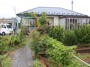 福島市にある農園と加工所の写真